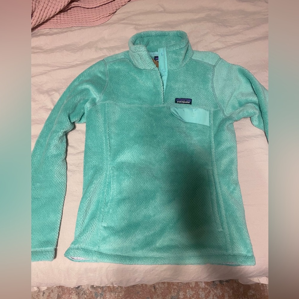 Patagonia Pullover (NWT)